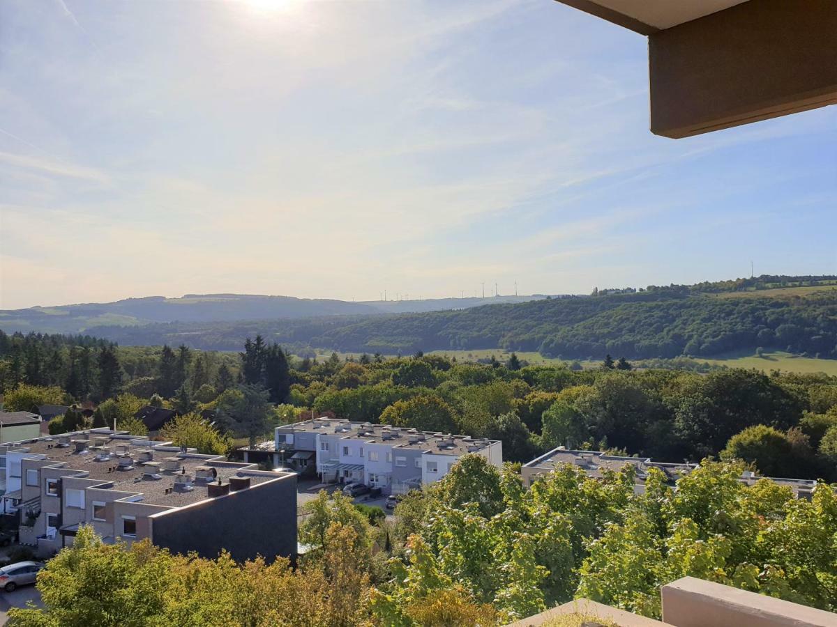 60 Qm Mit Aussicht In Konz Apartment Exterior photo